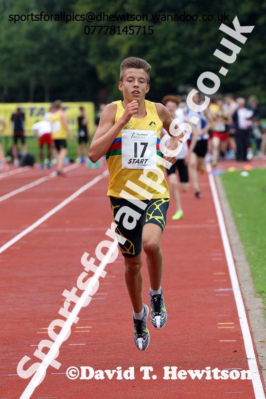 Mens 3000 metres at the Northern Inter-Counties under-17s and 15s at Witton Park, Blackburn. Photo: David T. Hewitson/Sports for All Pics